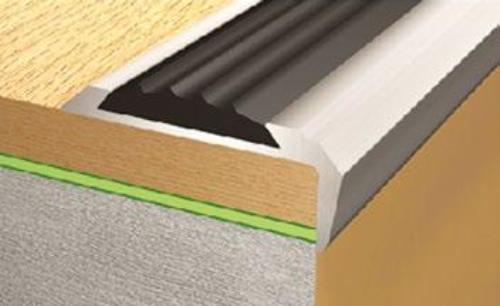 Стык Русский Профиль 42 мм 0,9 алюм с резиновой вставкой