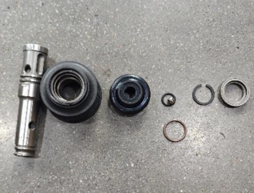 Патрон перфоратора DCK KZC05-28B комплект (1/2/3/4/5/6/7/8)