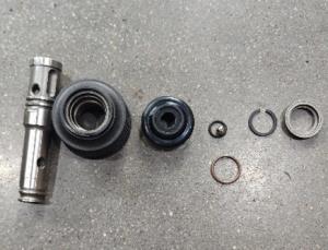 Патрон перфоратора DCK KZC05-28B комплект (1/2/3/4/5/6/7/8)